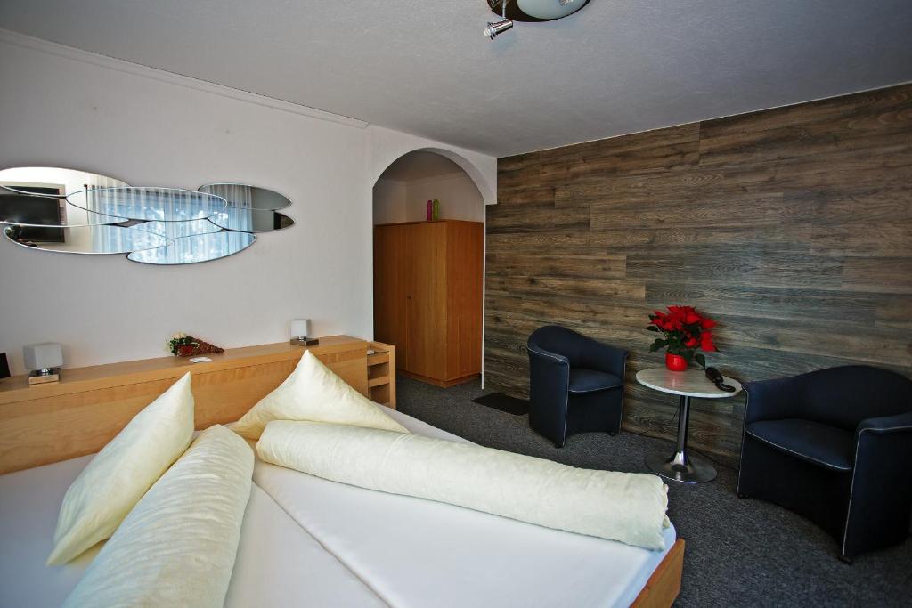 Hotel Eden Grächen Pokoj fotografie